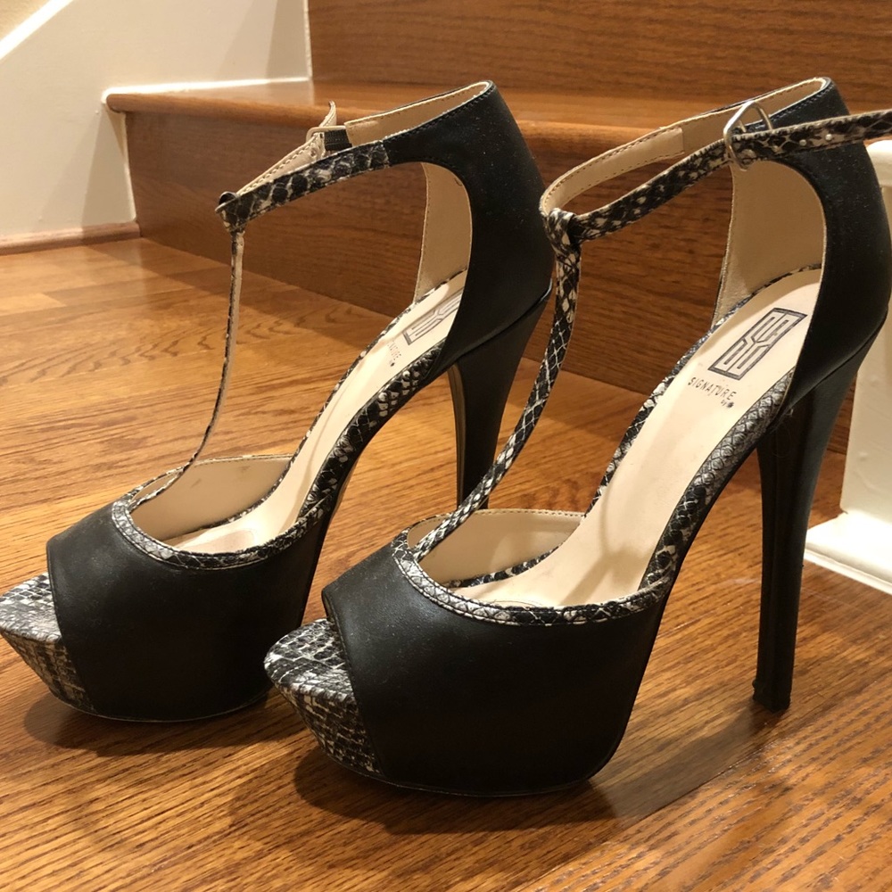 Signature T-strap Open Toe Ultrahigh Heels 7.5